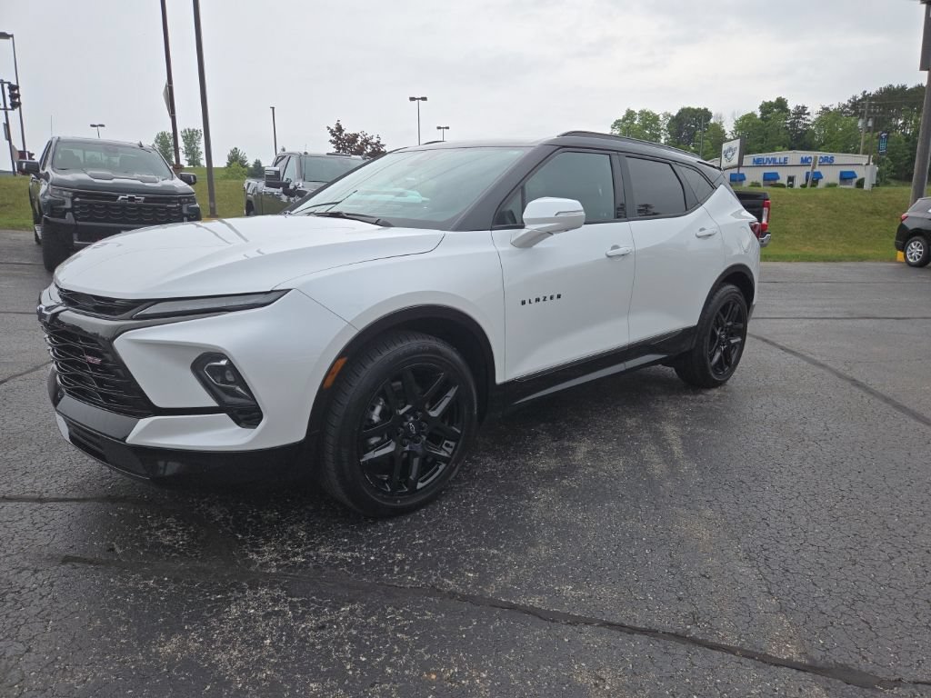 Certified 2023 Chevrolet Blazer RS w/ Driver Confidence II Package AWD/4WD image 7