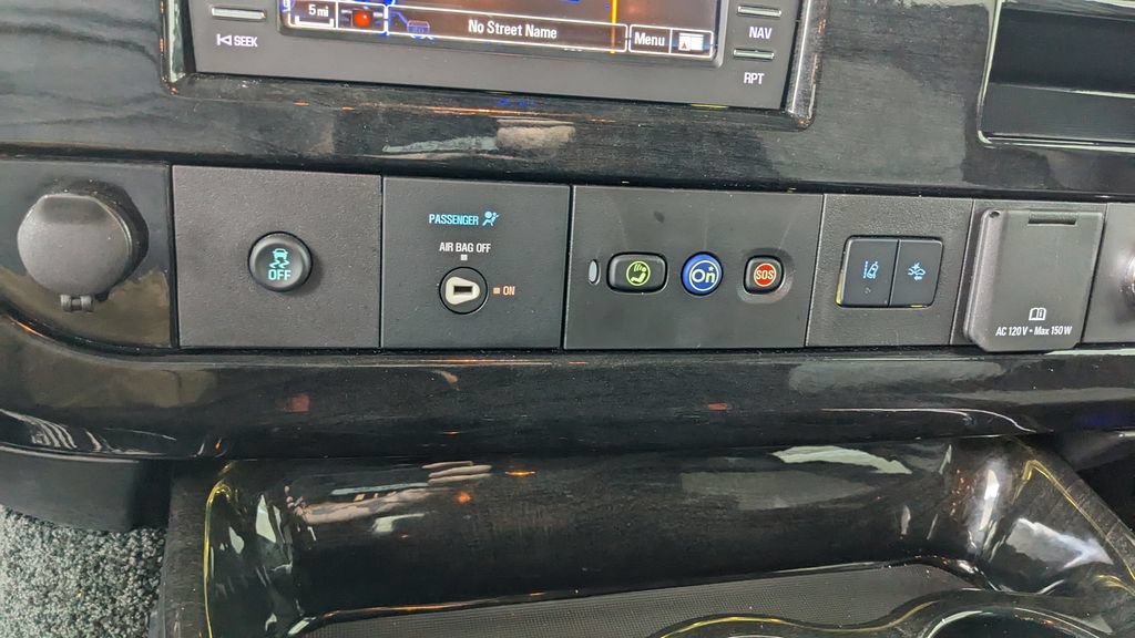 Used 2020 Chevrolet Express 2500 w/ Enhanced Convenience Package RWD image 26