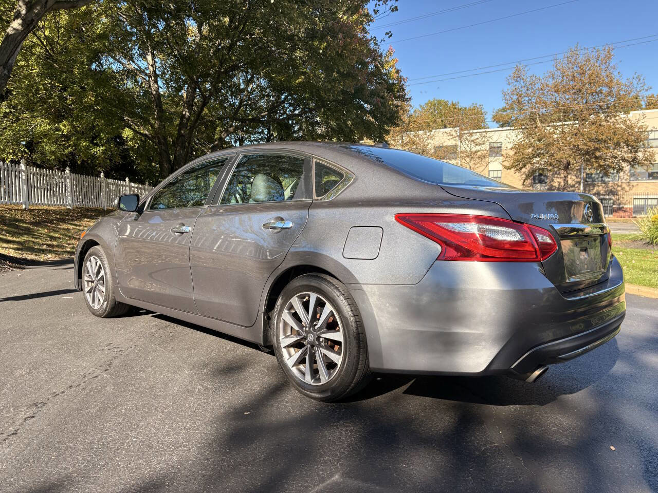 Used 2017 Nissan Altima 2.5 SL image 6