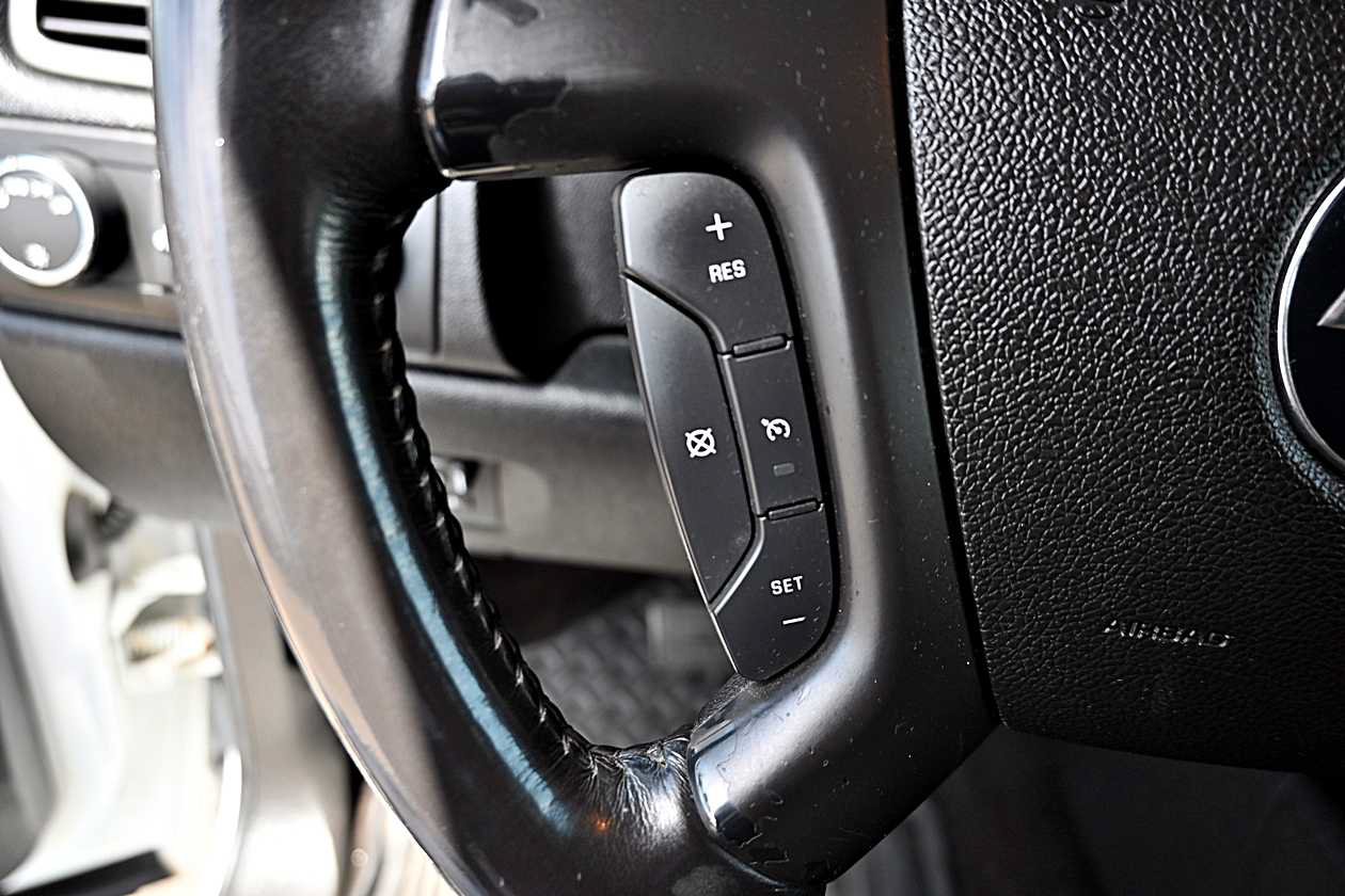 Used 2009 Chevrolet Silverado 2500 LTZ AWD/4WD image 25