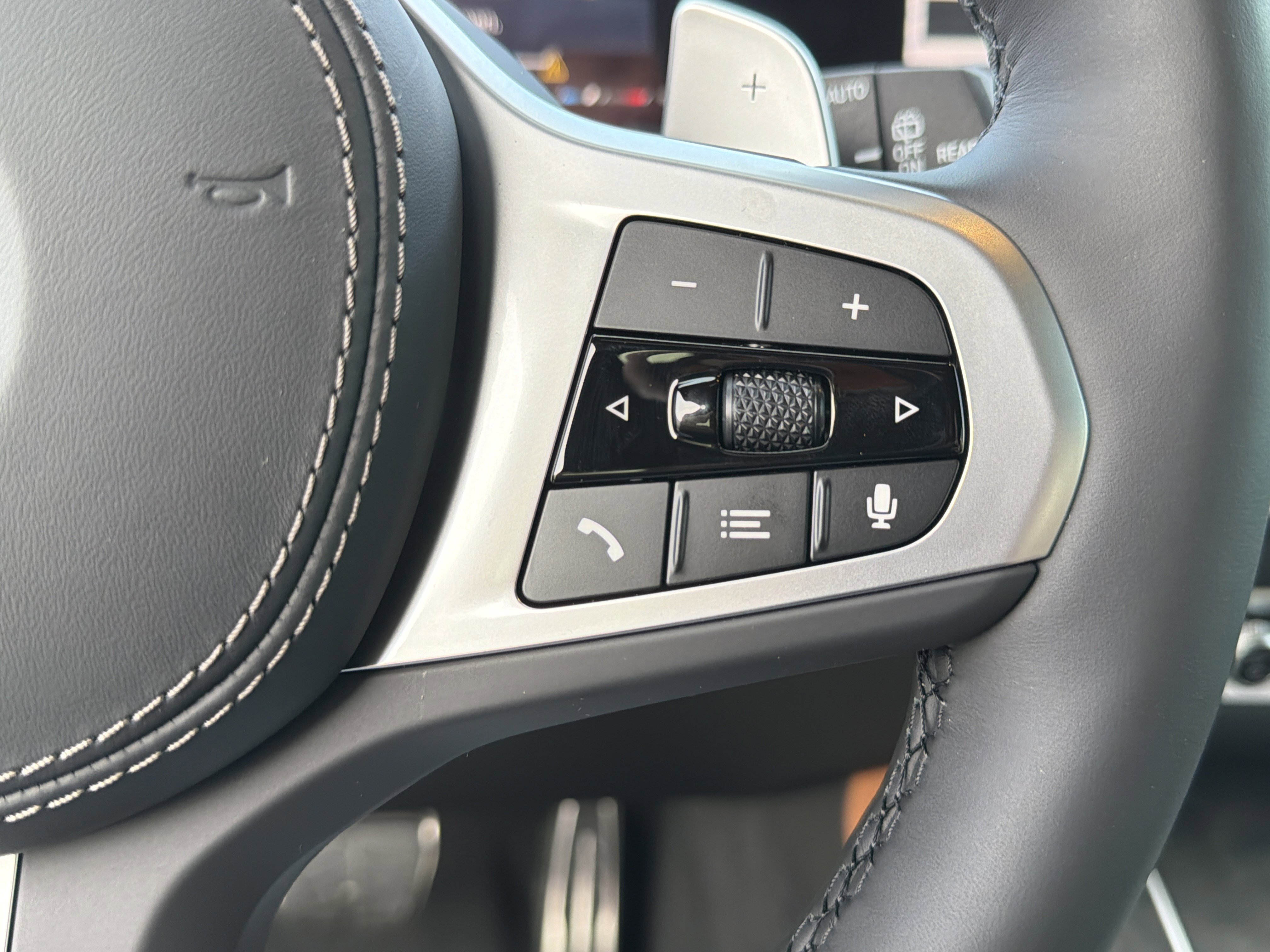 New 2026 BMW X5 sDrive40i w/ M Sport Package image 10