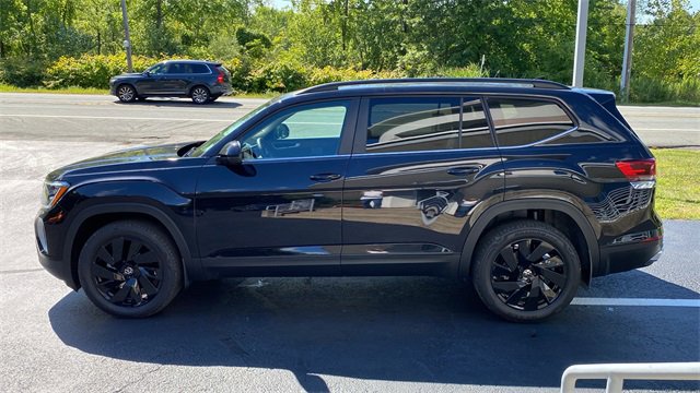 New 2026 Volkswagen Atlas SE image 8