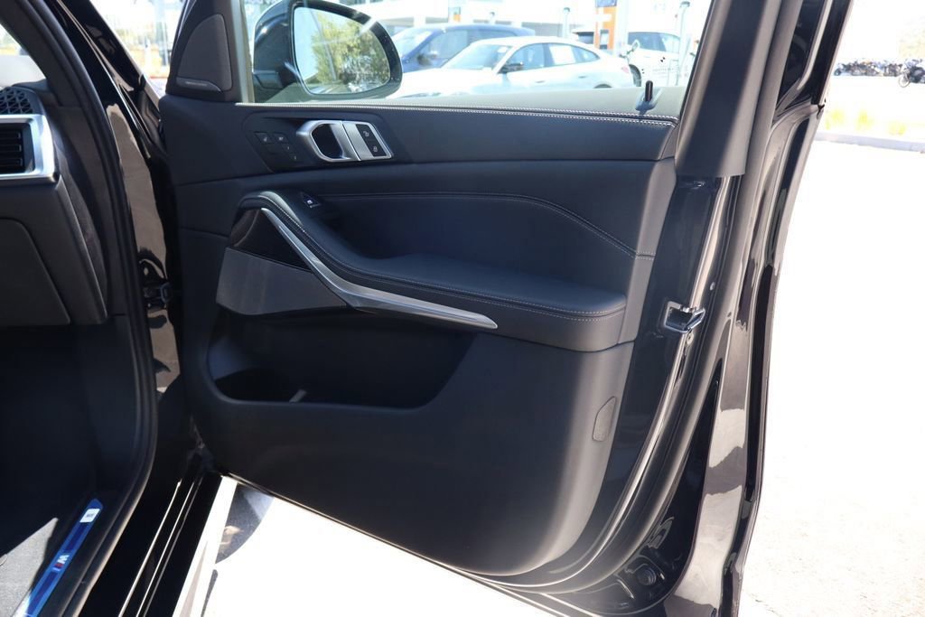 New 2026 BMW X5 xDrive50e image 37
