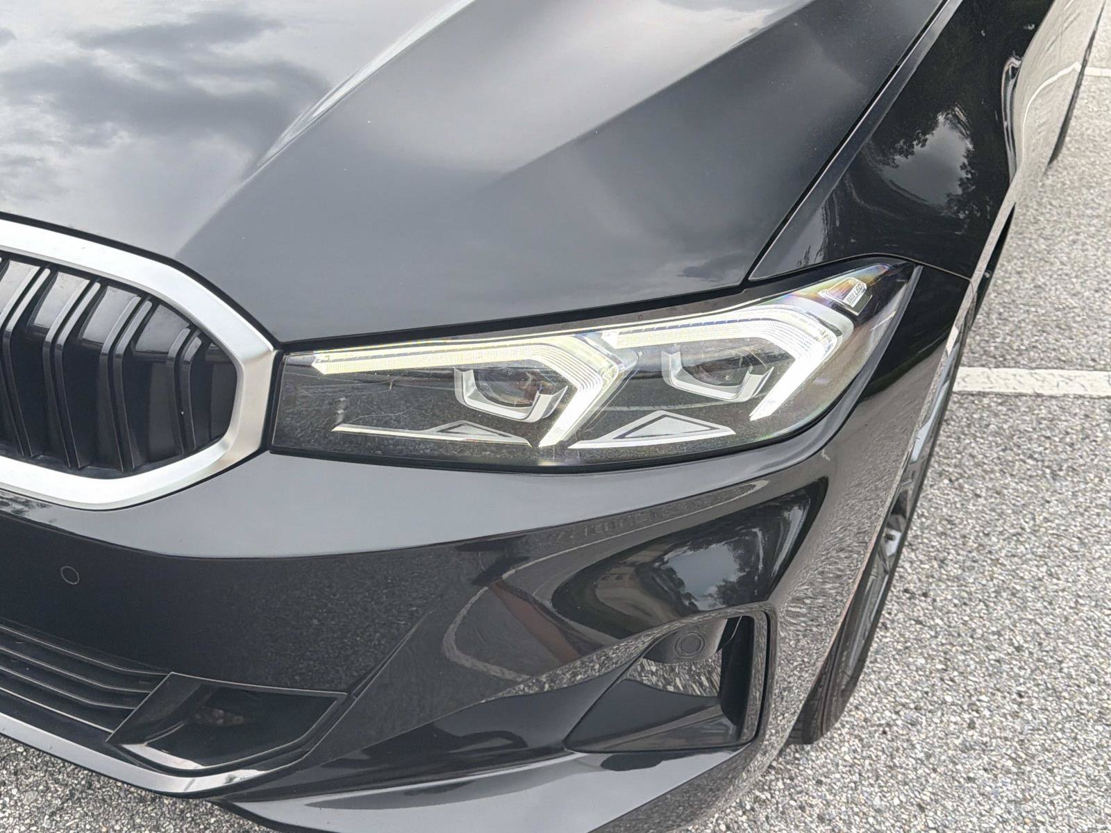 Certified 2025 BMW 330i Sedan RWD image 10