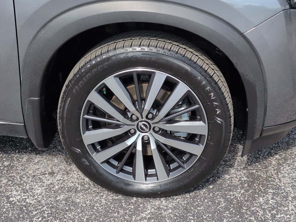 Certified 2022 Nissan Pathfinder Platinum w/ Cargo Package AWD/4WD image 11