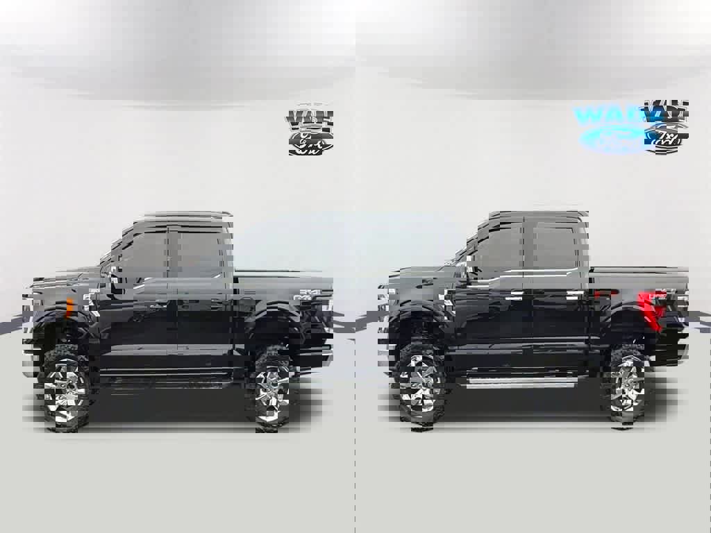 Used 2023 Ford F150 Lariat w/ Trailer Tow Package image 8