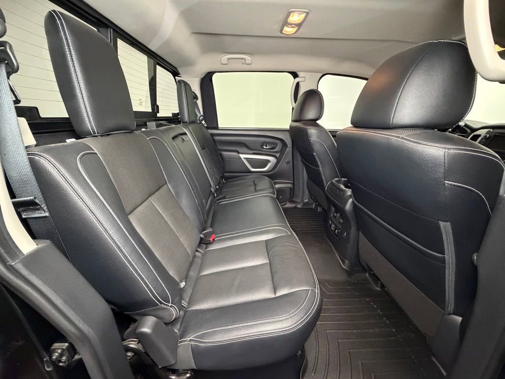Used 2019 Nissan Titan PRO-4X image 9