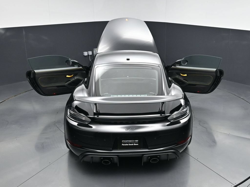 Used 2022 Porsche 718 Cayman GT4 RWD image 31
