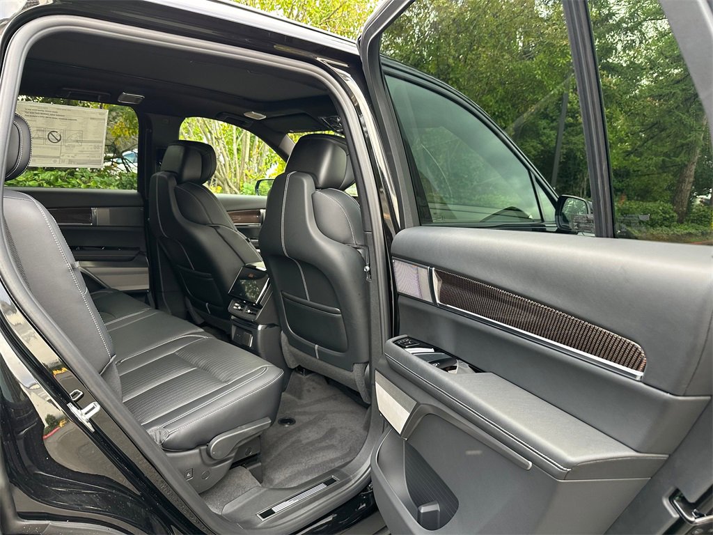 New 2026 Cadillac Vistiq Sport image 13