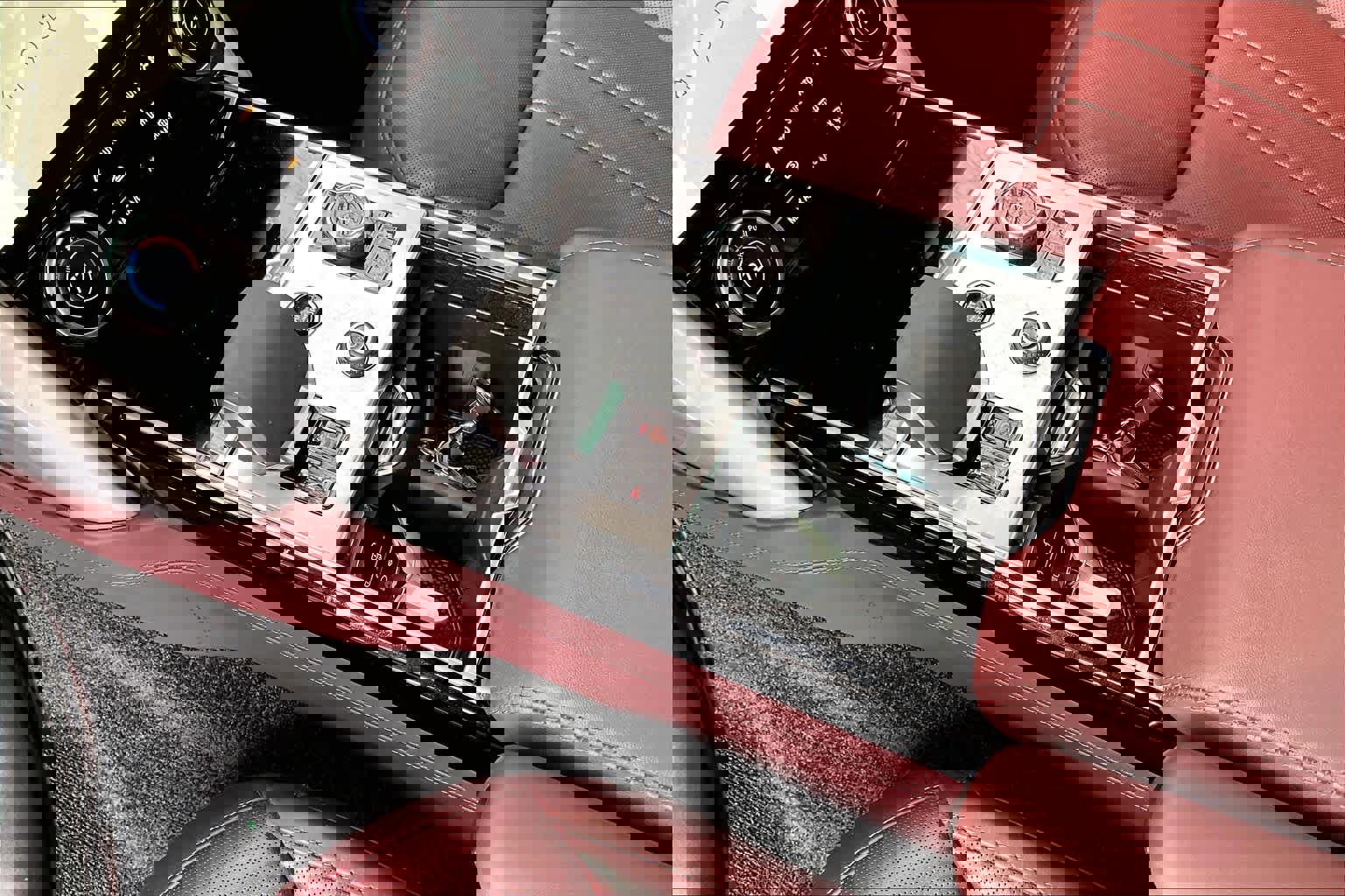 Used 2023 Land Rover Range Rover SE image 16