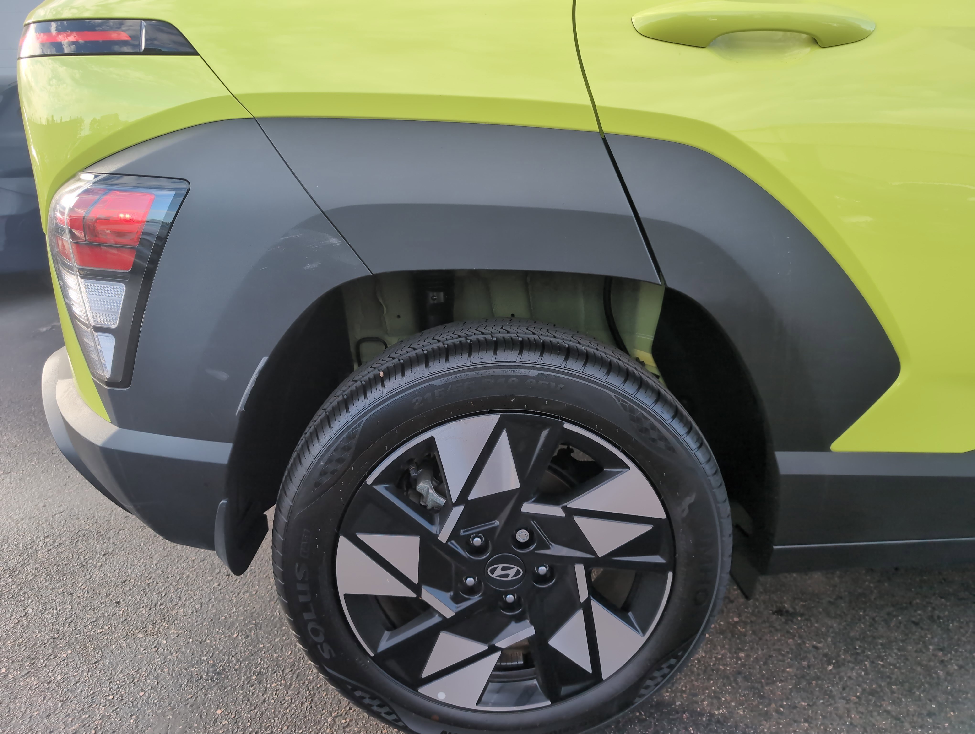 Used 2025 Hyundai Kona SEL image 13