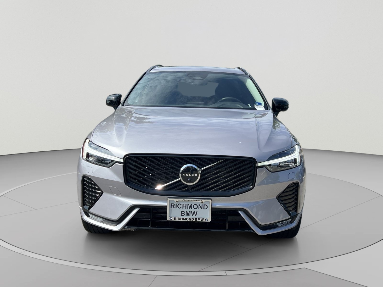 Used 2026 Volvo XC60 B5 Plus w/ Climate Package AWD/4WD image 8
