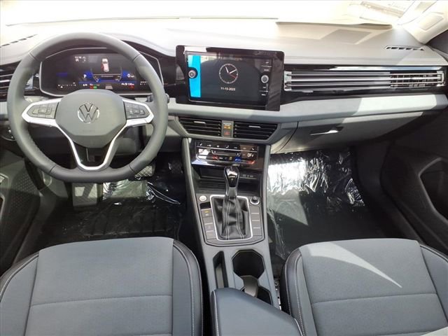 New 2026 Volkswagen Jetta SE FWD image 9