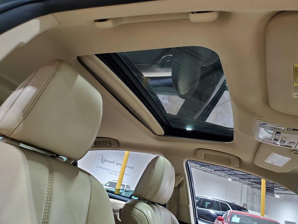 Used 2013 Toyota Avalon Limited w/ Technology Pkg FWD image 15