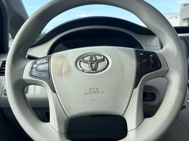 Used 2012 Toyota Sienna LE FWD image 15
