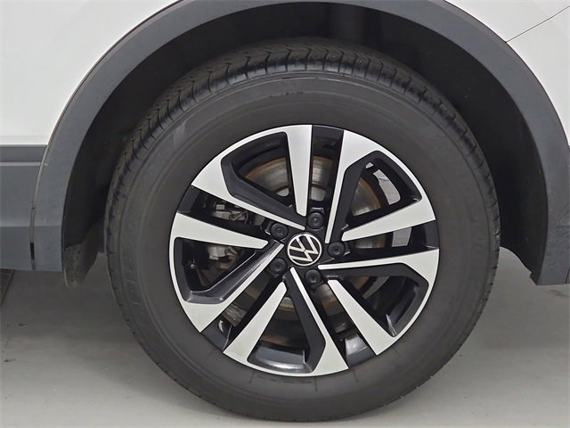 Certified 2022 Volkswagen Tiguan S image 32