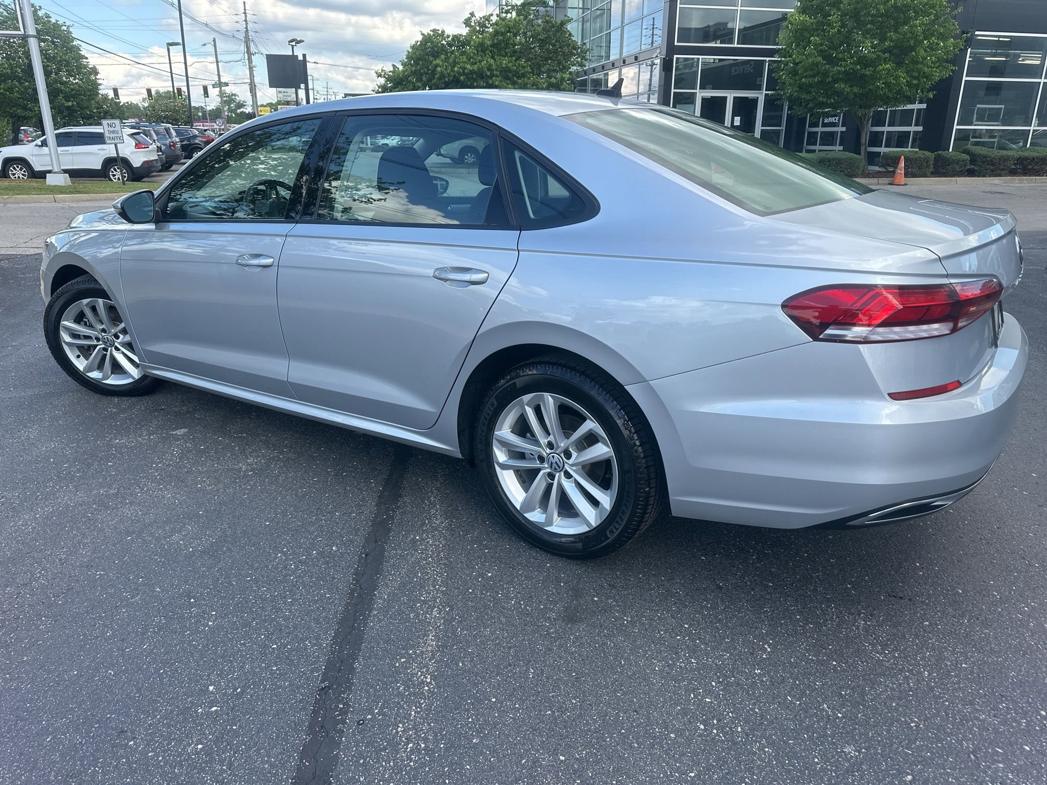 Used 2020 Volkswagen Passat 2.0T S FWD image 2
