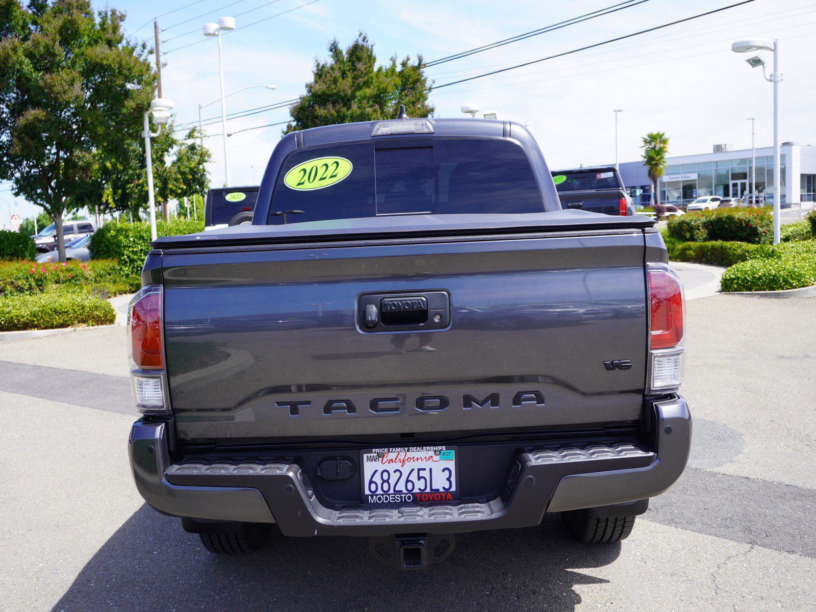 Used 2022 Toyota Tacoma TRD Off-Road w/ TRD Premium Off Road Package AWD/4WD image 10