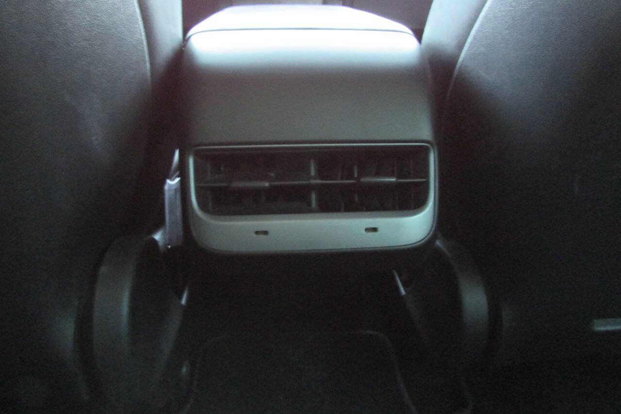 Used 2021 Tesla Model 3 Standard Range Plus image 30
