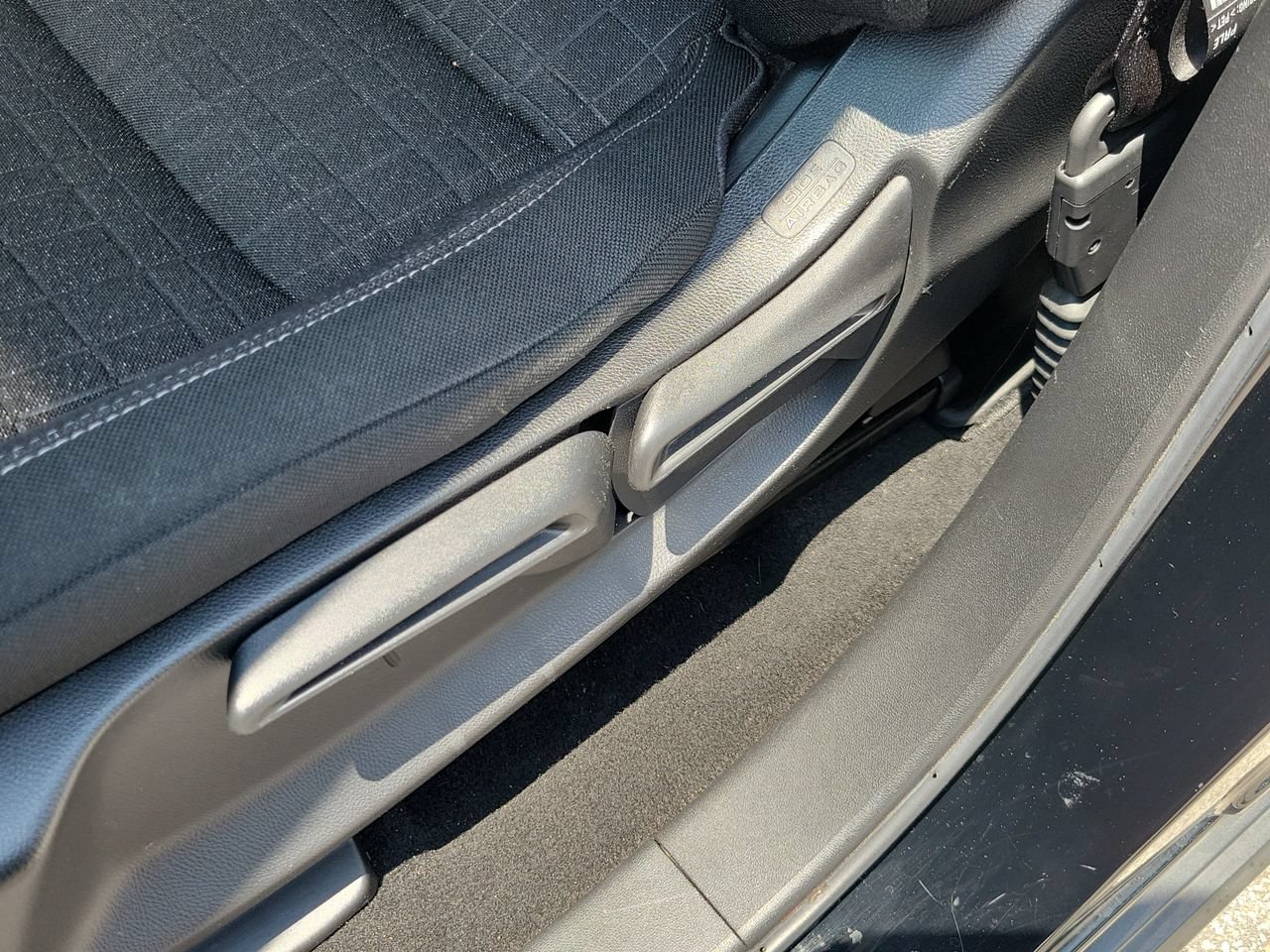 Used 2023 Honda HR-V LX image 15