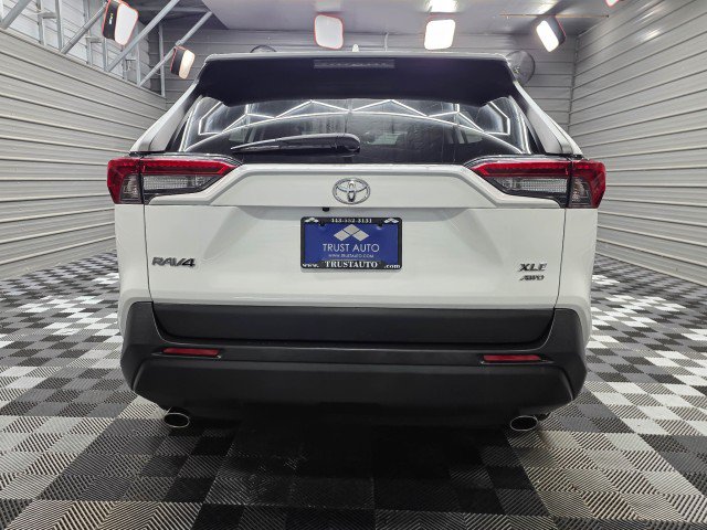 Used 2020 Toyota RAV4 XLE w/ Convenience Package AWD/4WD image 6