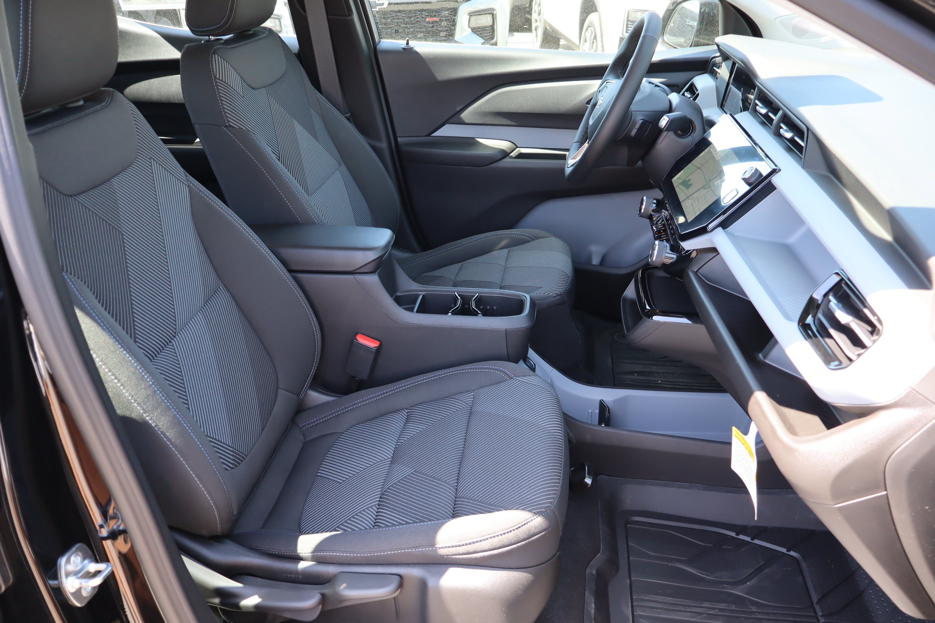 New 2027 Chevrolet Bolt LT w/ Comfort Package FWD image 25