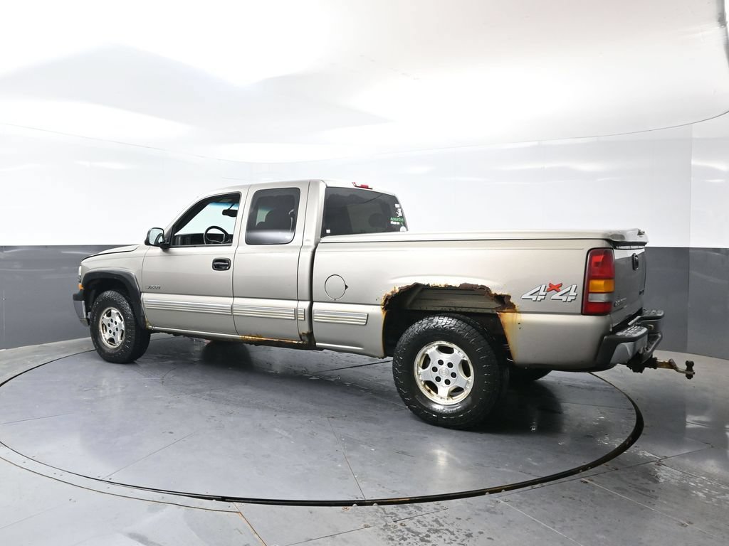 Used 2001 Chevrolet Silverado 1500 LS w/ Firm Ride Suspension Pkg AWD/4WD image 10