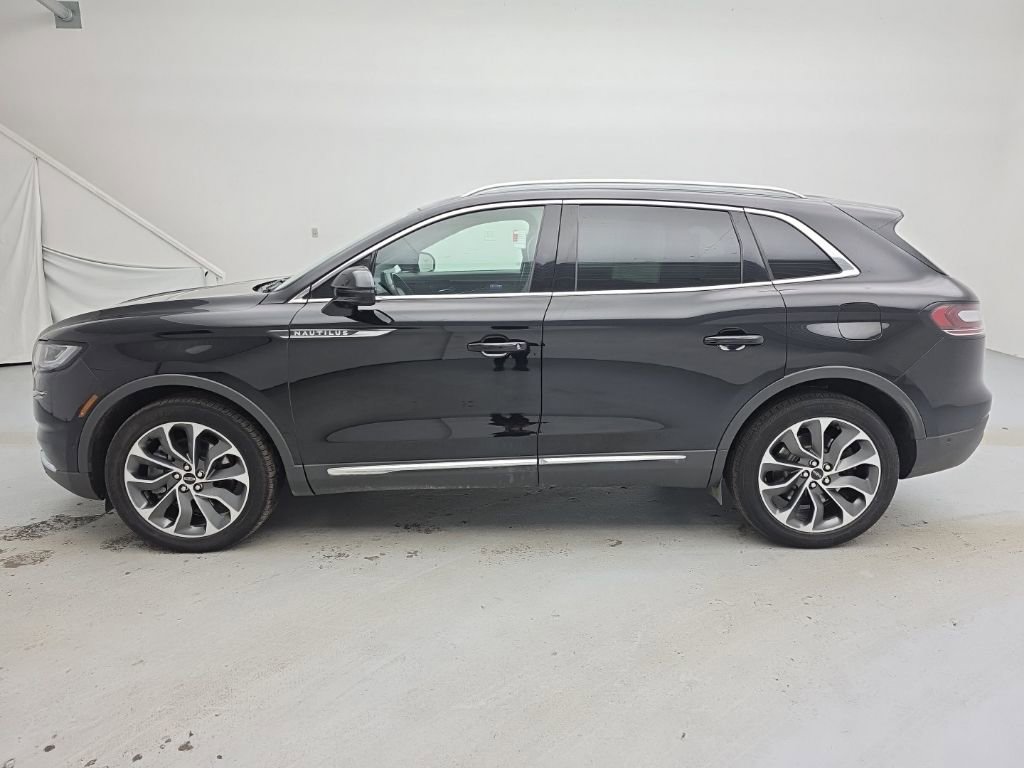 Used 2023 Lincoln Nautilus Reserve w/ Equipment Group 201A image 7