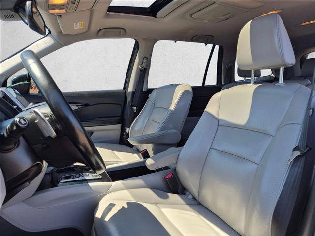 Used 2016 Honda Pilot Touring image 24