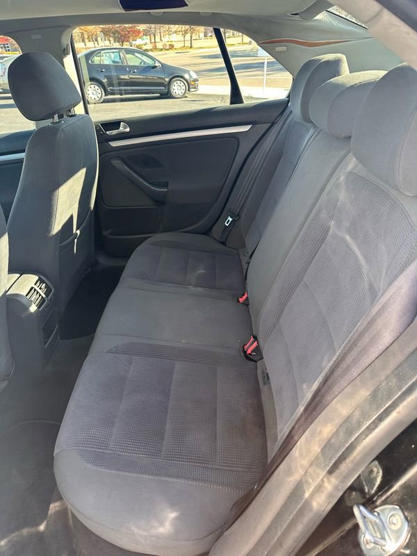 Used 2006 Volkswagen Jetta Value Edition image 9