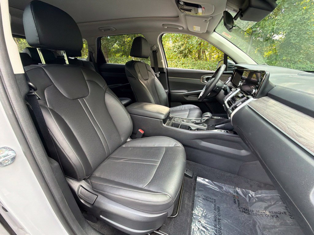 Used 2022 Kia Sorento S w/ Panoramic Sunroof Package AWD/4WD image 9