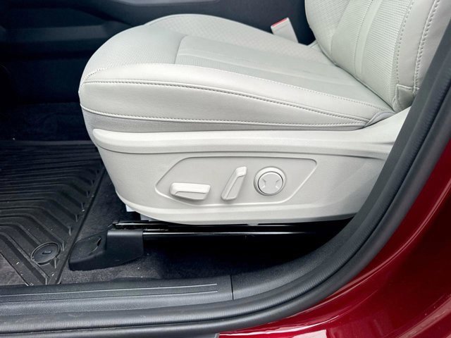 Used 2025 Kia Sorento S image 13