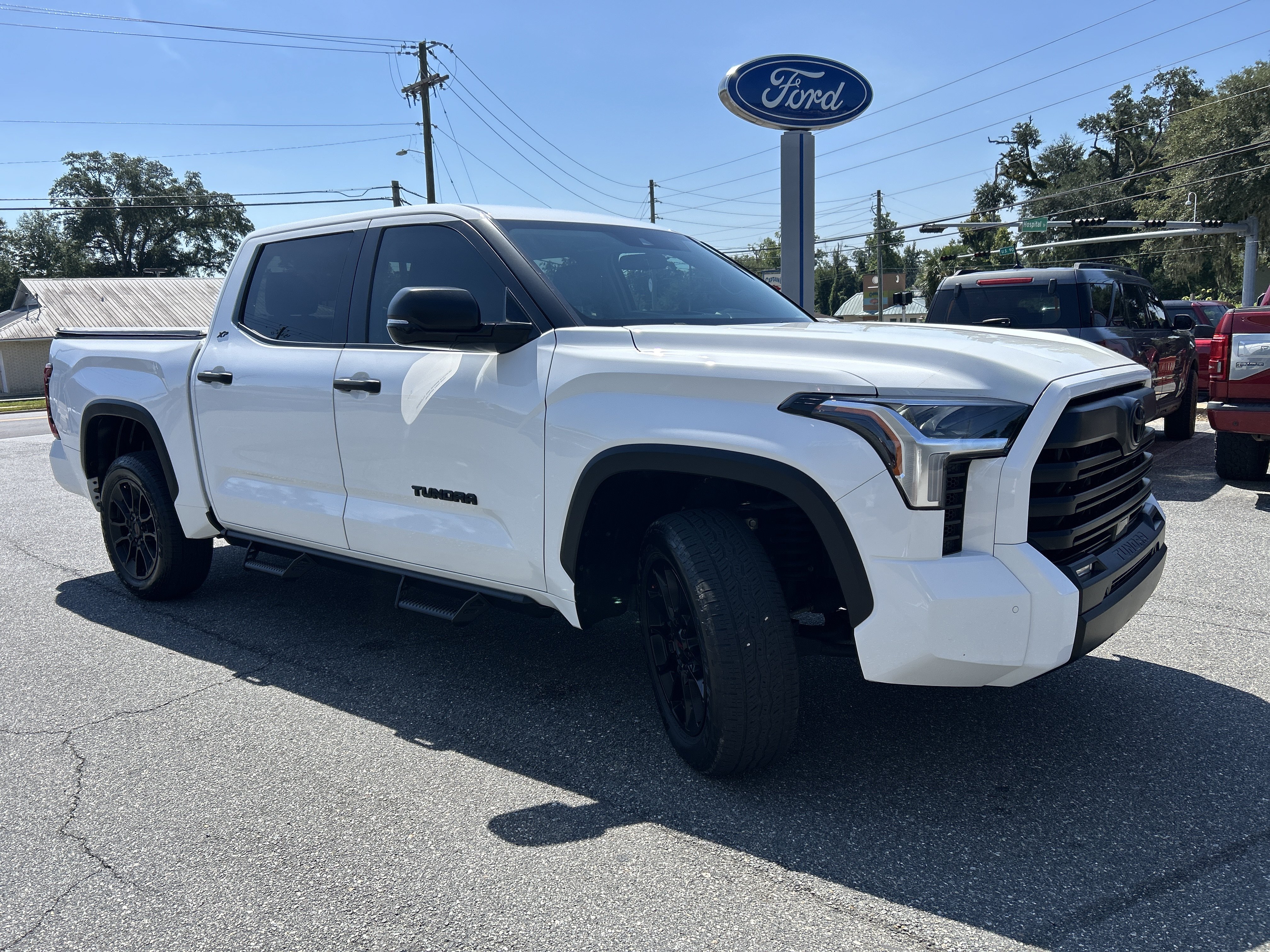 Used 2024 Toyota Tundra SR5 w/ SR5 Convenience Package AWD/4WD image 1