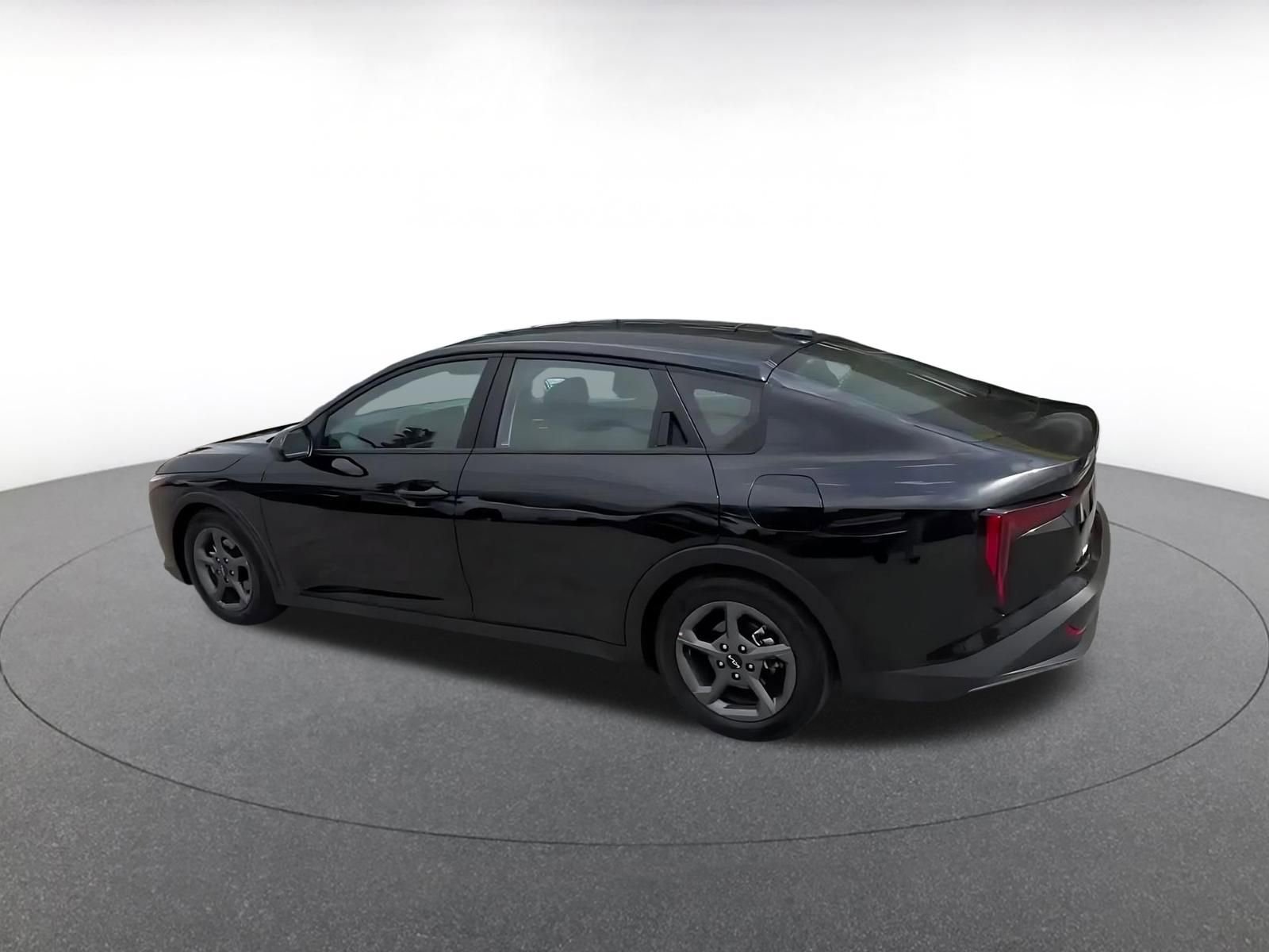 Used 2025 Kia K4 FWD image 10