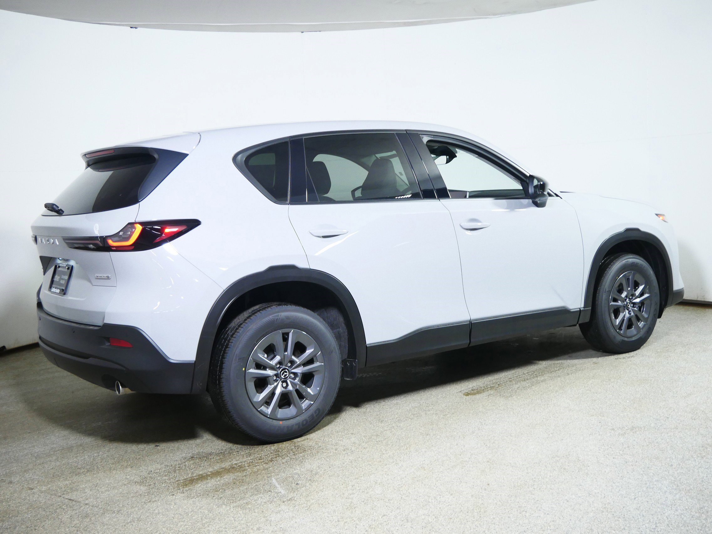 New 2026 MAZDA CX-5 Select AWD/4WD image 2