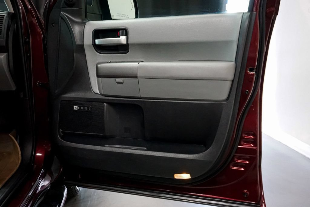Used 2010 Toyota Sequoia Limited AWD/4WD image 48