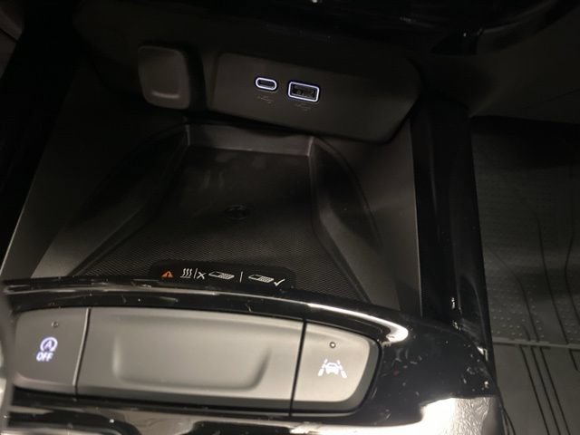 New 2026 Chevrolet Trax RS w/ Sunroof Package FWD image 20