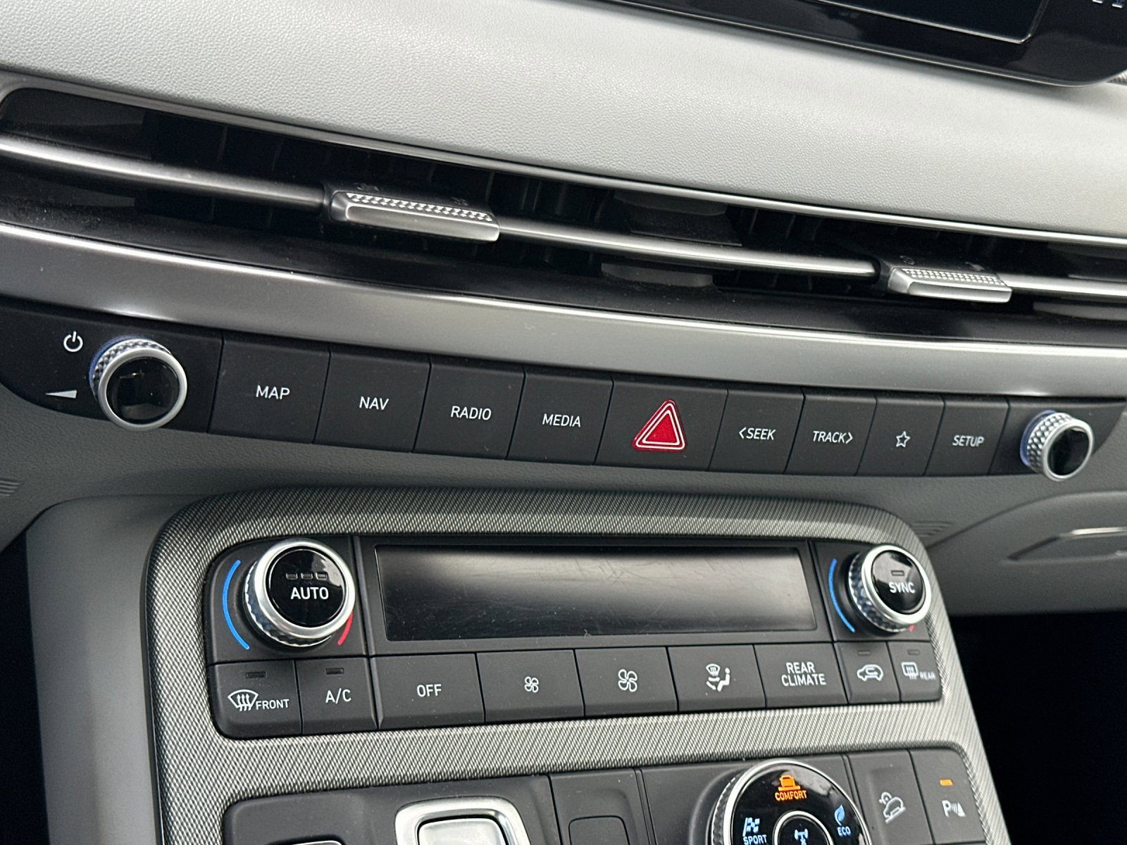 Used 2024 Hyundai Palisade SEL image 22