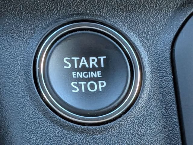 Used 2025 Land Rover Defender 110 X-Dynamic SE AWD/4WD image 36