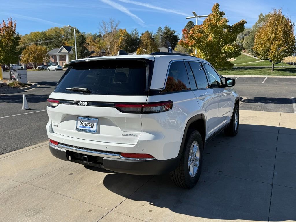 New 2025 Jeep Grand Cherokee Laredo w/ Trailer Tow Package image 8