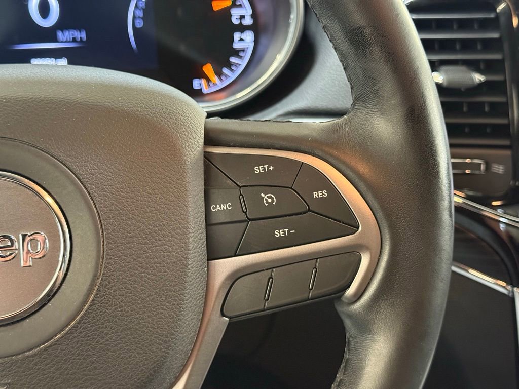 Used 2021 Jeep Grand Cherokee Limited AWD/4WD image 33