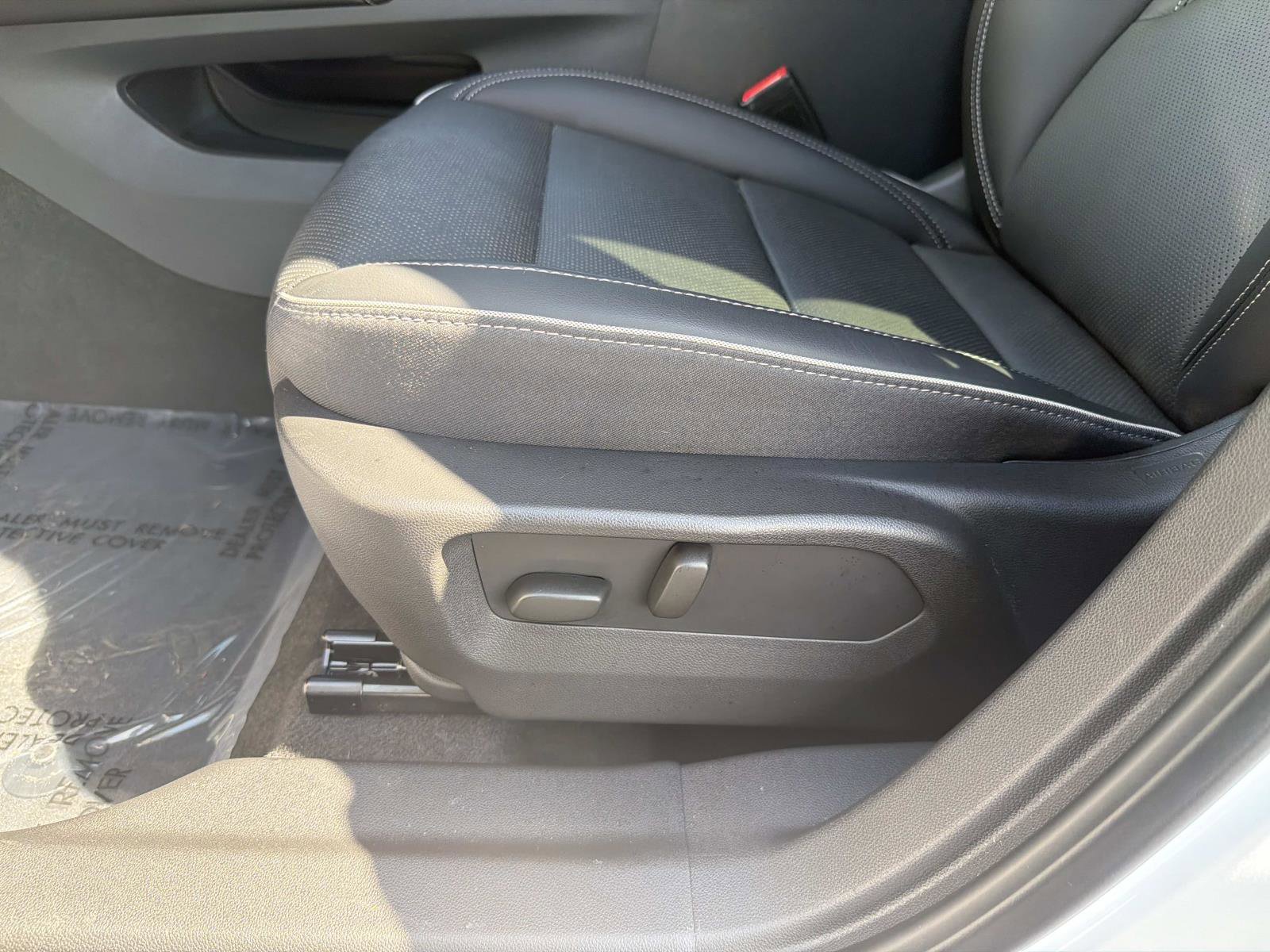 Used 2023 Buick Envision Essence image 19