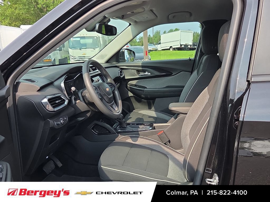 Certified 2023 Chevrolet TrailBlazer LT w/ Convenience Package FWD image 16