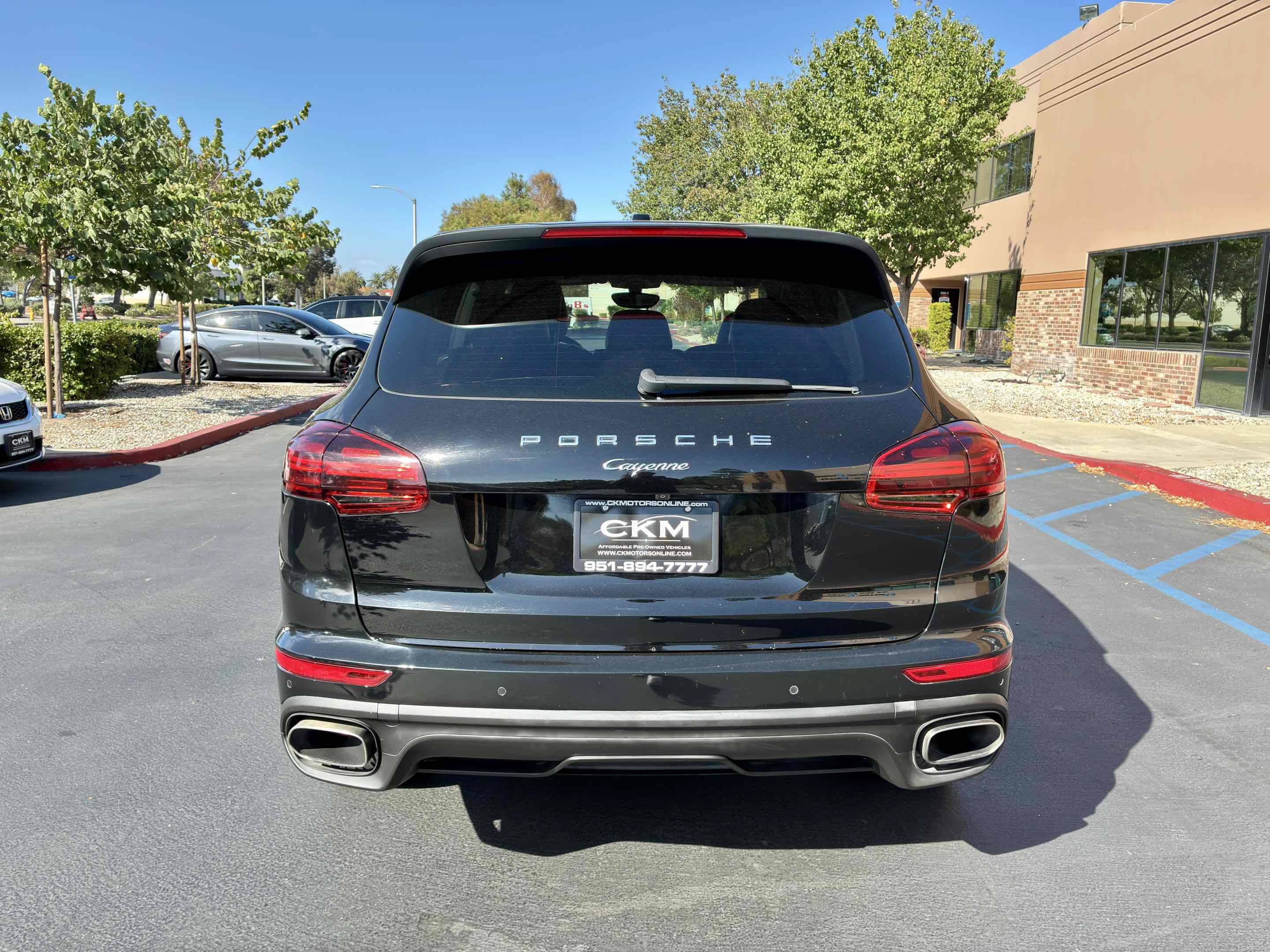 Used 2017 Porsche Cayenne AWD/4WD image 9