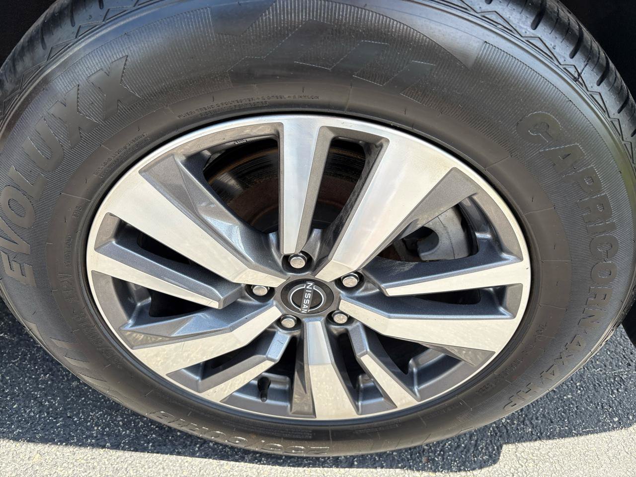 Used 2022 Nissan Pathfinder SL AWD/4WD image 14