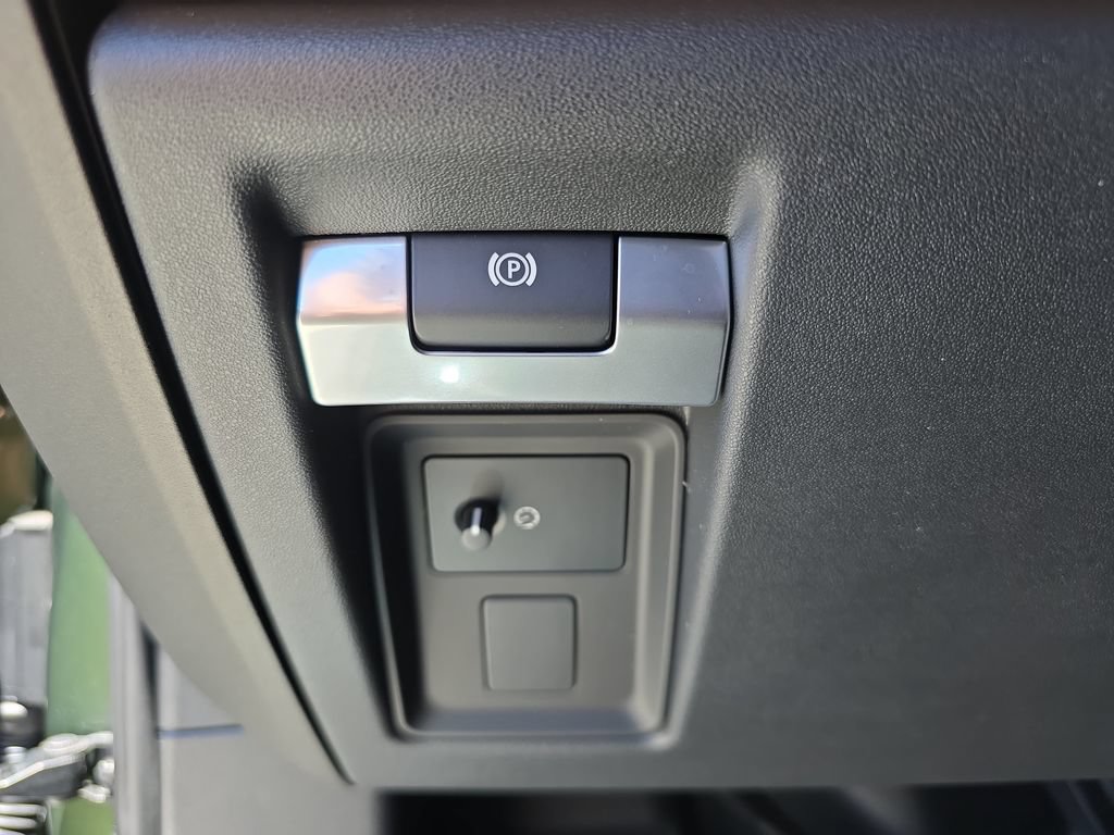 New 2026 Land Rover Defender 110 X AWD/4WD image 27