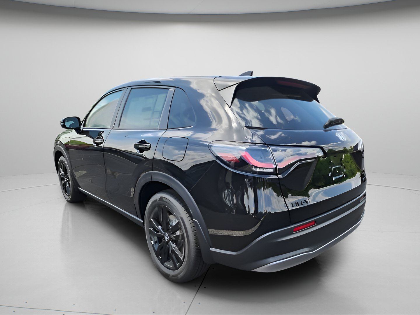 New 2027 Honda HR-V Sport image 4