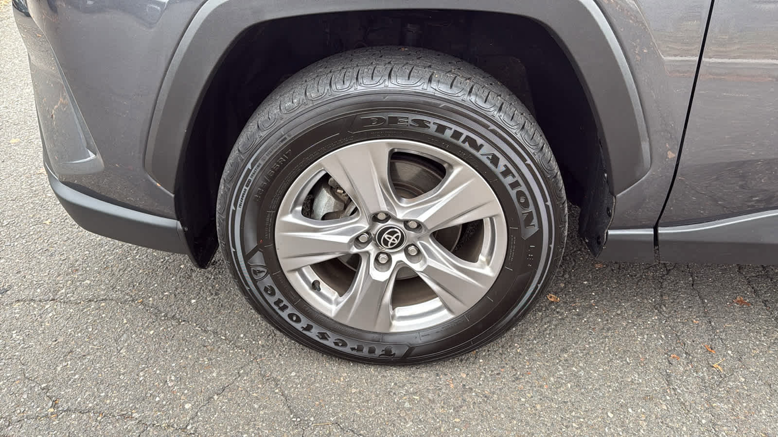 Used 2022 Toyota RAV4 XLE image 10