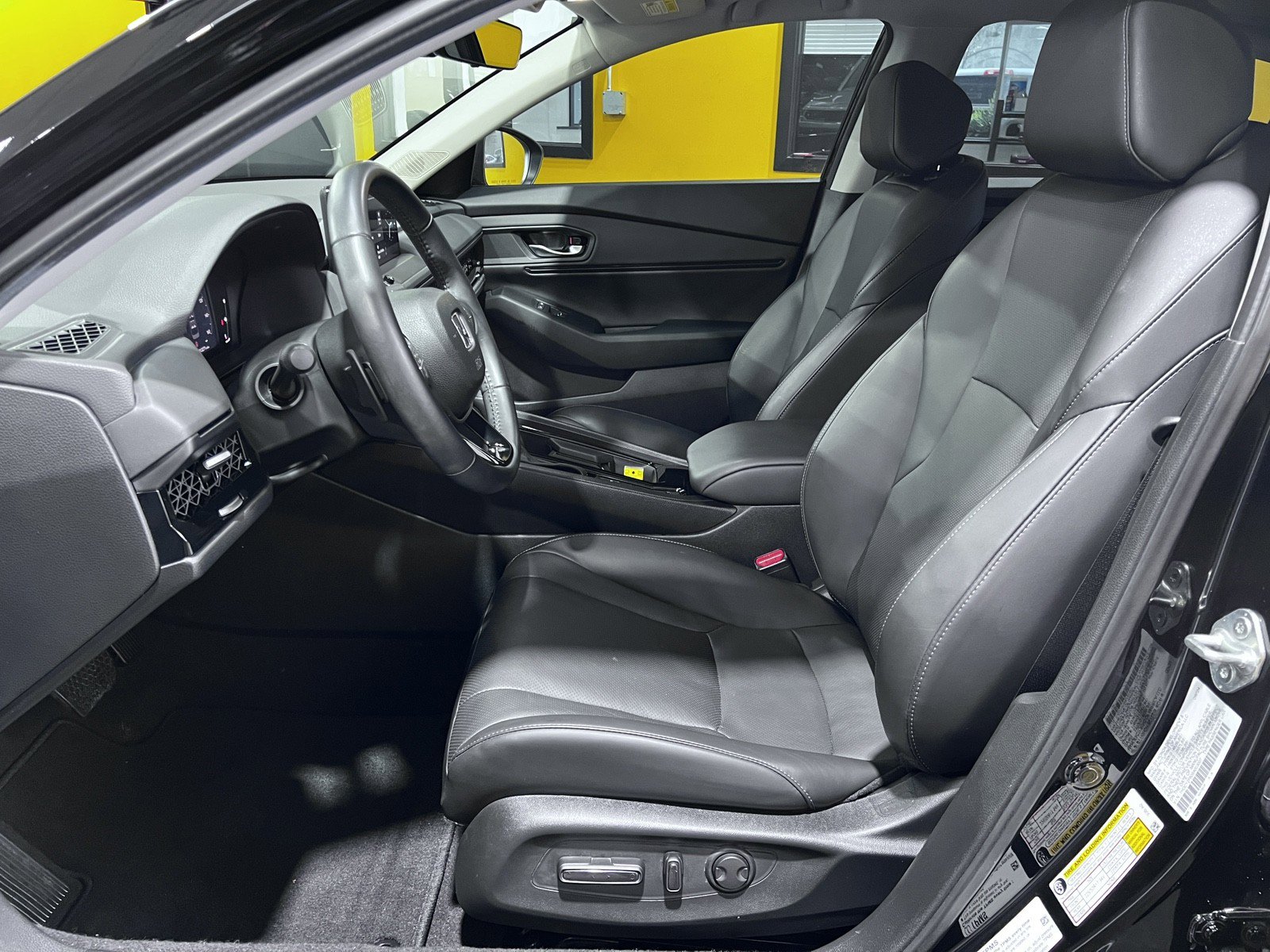 Used 2025 Honda Accord EX-L image 15