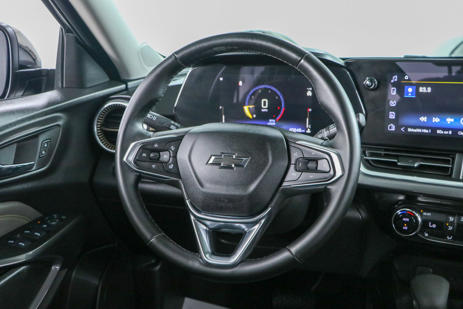 Used 2025 Chevrolet Trax ACTIV w/ Driver Confidence Package FWD image 12